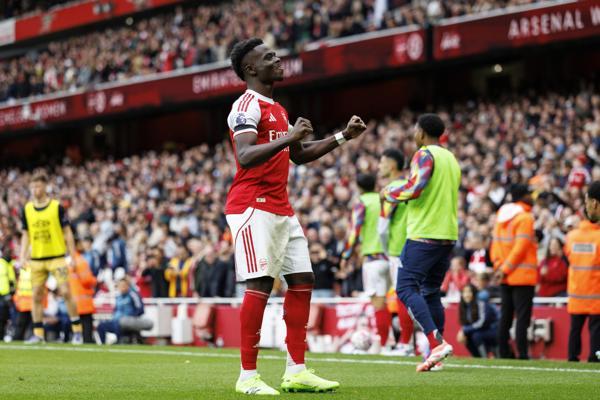 Saka renovará con el Arsenal hasta 2031