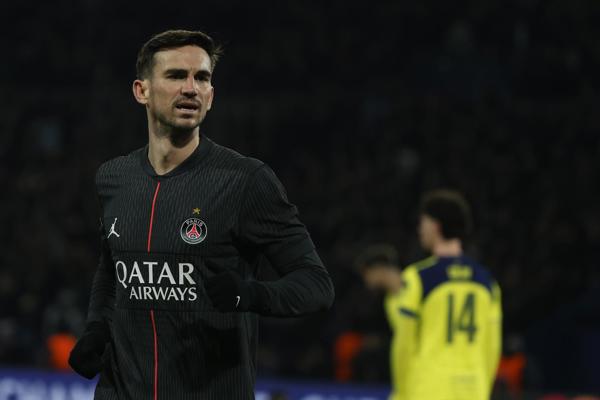 Fabián Ruiz pode sair do PSG: clube define preço de 40 milhões