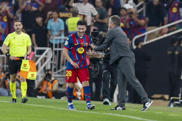 Roony se gana la ficha y hereda el '19' de Lamine