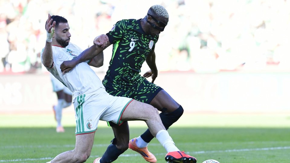 Osimhen repite y le pisa los talones a Brahim