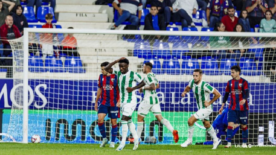 El Huesca doma al Córdoba: de 7 sin ganarle a 6 seguidos con victoria